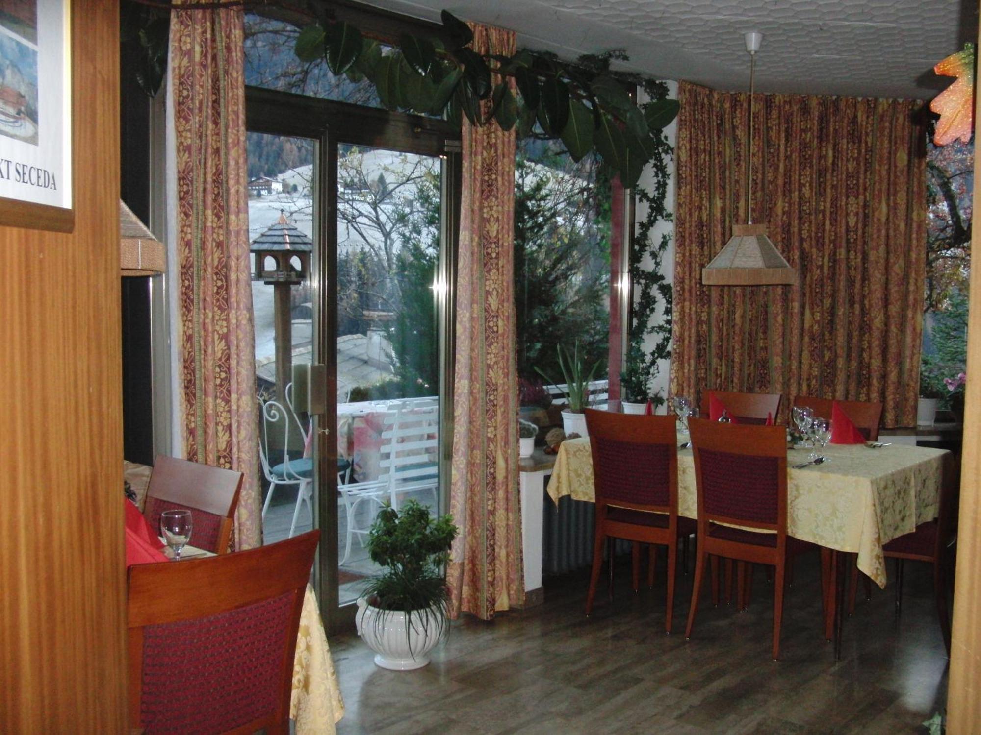 Hotel Villa Emilia Ortisei Extérieur photo